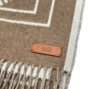 HERMES CASAQUE LETTRES AU CARRE MUFFLER