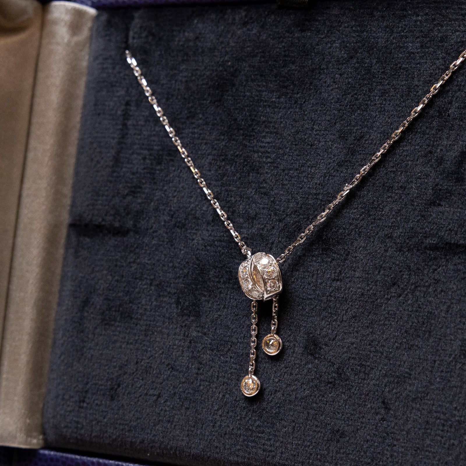 CHAUMET JEUX DE LIENS HARMONY DIAMOND PENDANT NECKLACE IN WHITE GOLD
