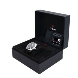 TUDOR BLACK BAY PRO M79470 39MM