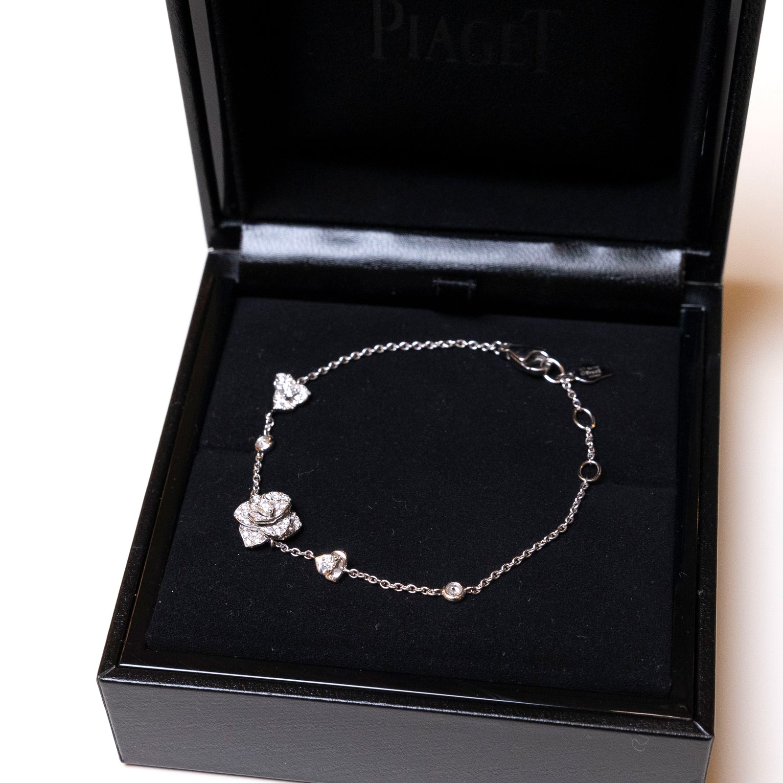 PIAGET 18K WHITE GOLD DIAMOND ROSE BRACELET