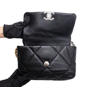 CHANEL SMALL 19 BAG LAMBSKIN BLACK MULTICOLOUR HARDWARE (MICROCHIP)