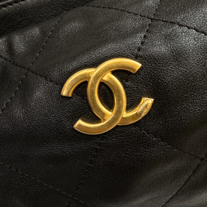 CHANEL 22C HOBO BLACK GHW