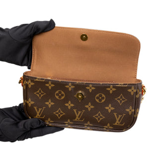 LOUIS VUITTON IVY WALLET ON CHAIN MONOGRAM CANVAS GHW