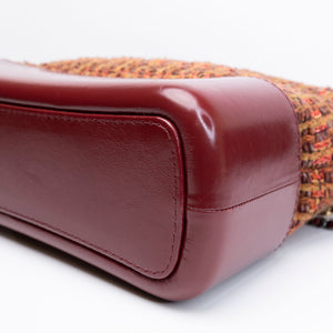 CHANEL LARGE GABRIELLE HOBO BAG TWEED / CALFSKIN RED / MULTICOLOUR HARDWARE