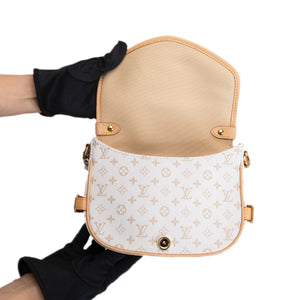 LOUIS VUITTON SAUMUR BB OTHER MONOGRAM CANVAS MASTIC CREAM GHW (MICROCHIP)