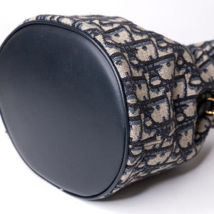 CHRISTIAN DIOR 30 MONTAIGNE MINI BUCKET BAG