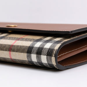 BURBERRY HANNAH WALLET ON CHAIN CALFSKIN / CANVAS GHW