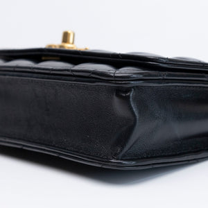 CHANEL 22K GOLD PILLAR WALLET ON CHAIN BLACK LAMBSKIN GHW