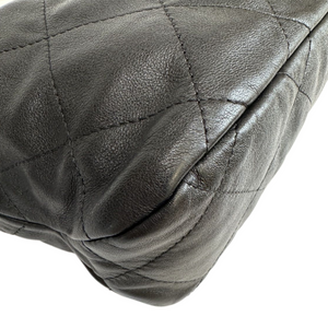 CHANEL 22C HOBO BLACK GHW