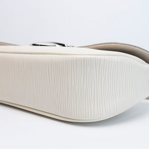 LOUIS VUITTON MONTAIGNE POCHETTE EPI LEATHER IVORY SHW