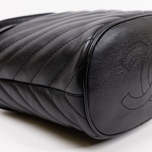 CHANEL QUILTED CHEVRON HANDLE WITH CHIC BUCKET BAG BLACK LAMBSKIN LEATHER GHW