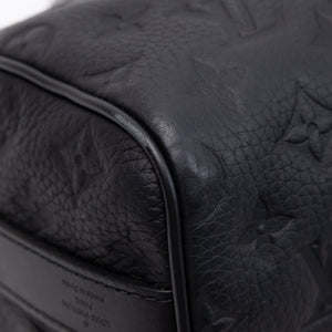 LOUIS VUITTON KEEPALL BANDOULIERE 25 MONOGRAM BLACK TAURILLON LEATHER BLACK HARDWARE