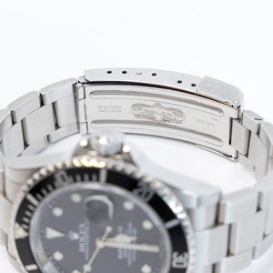 ROLEX SUBMARINER DATE 16610