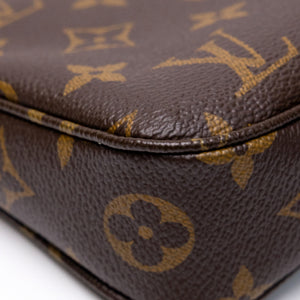 LOUIS VUITTON POCHETTE ACCESSOIRES BROWN/MULTICOLOUR  MONOGRAM CANVAS GHW (MICROCHIP)