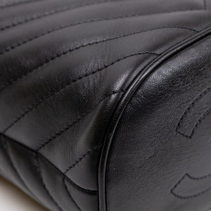CHANEL QUILTED CHEVRON HANDLE WITH CHIC BUCKET BAG BLACK LAMBSKIN LEATHER GHW