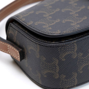 CELINE CLUTCH ON STRAP TABOU TRIOMPHE CANVAS / CALFSKIN TAN GHW