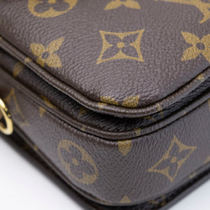 LOUIS VUITTON POCHETTE METIS EAST WEST MONOGRAM CANVAS GHW (MICROCHIP)