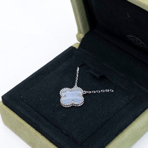 VAN CLEEF & ARPELS VINTAGE ALHAMBRA PENDANT 18K WHITE GOLD, CHALCEDONY